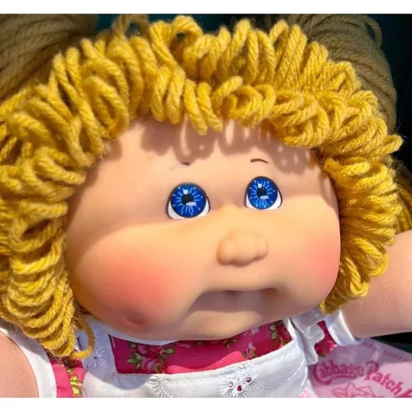 •SOLD•| Cabbage Patch Kids | MIB 2011 30th Anniversary CPK Yarn Haired Girl - Picture 2 of 7